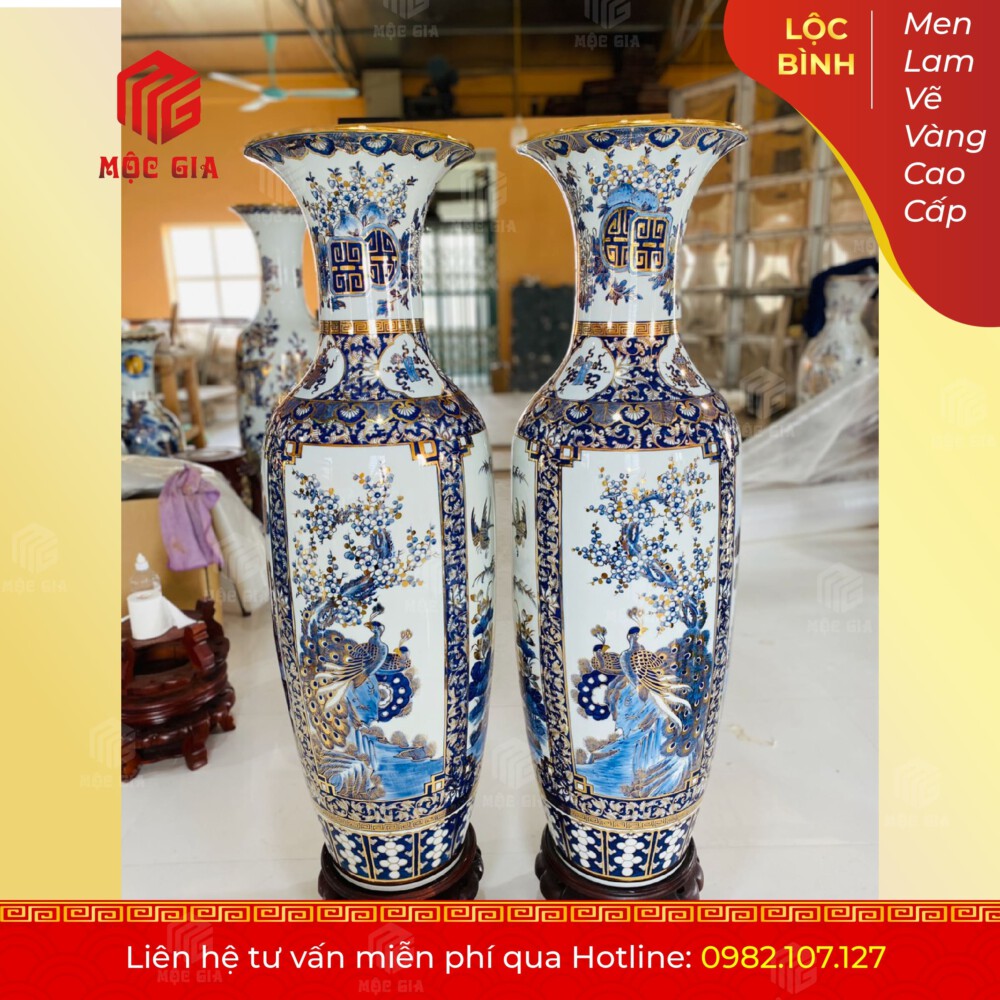 Lộc Bình Men Lam Vẽ Vàng Cao Cấp - MLVV01